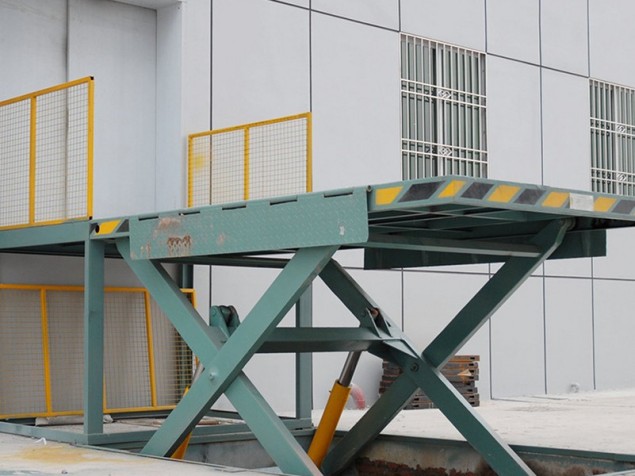 東莞廠家直銷升降平臺(tái) 定制固定式單層剪叉電動(dòng)液壓升降機(jī)升降臺(tái)