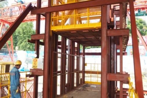 安裝室外直頂式升降機時要注意什么？