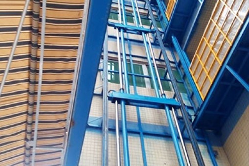 清潔高空作業(yè)平臺的方式及要求是什么？