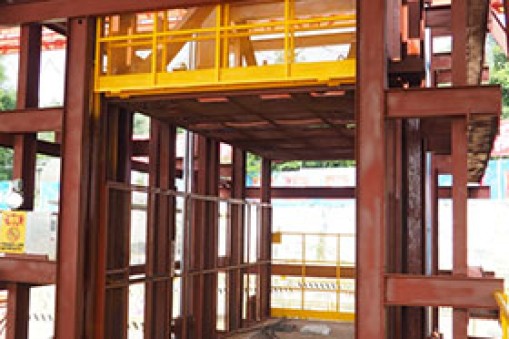 更換施工升降機(jī)油管需要注意哪些要點(diǎn)？