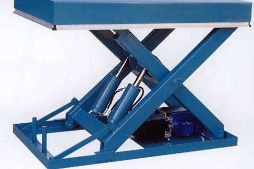 選購液壓升降平臺時大家應(yīng)該注意什么？