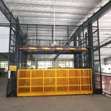 海南公司專用升降機(jī)