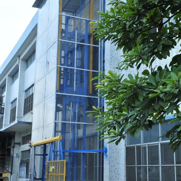 現(xiàn)代家居升降機(jī)安裝