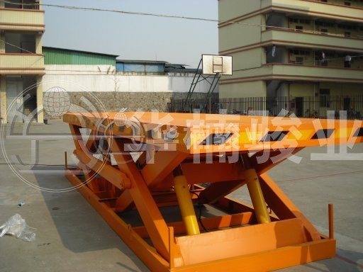 購(gòu)買升降平臺(tái)的價(jià)格固然需要，關(guān)注產(chǎn)品質(zhì)量才是關(guān)鍵