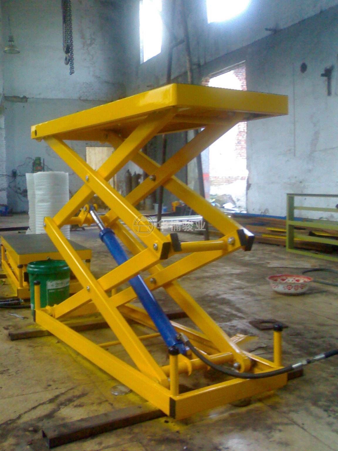 高空作業(yè)升降平臺(tái)有哪些特點(diǎn) 高空作業(yè)升降平臺(tái)有哪些特點(diǎn)