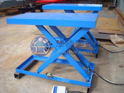 如何選購電動液壓升降平臺？